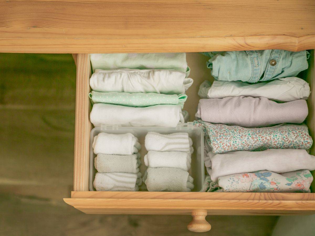 4 erreurs qu’on fait toutes en triant notre dressing